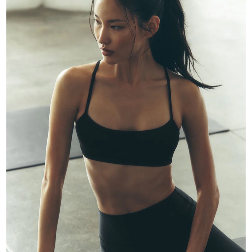 ALO Yoga Airlift Intrigue Sports Bra Black